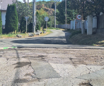 Projekty / Rekonštrukcia miestnej komunikácie od súp.č. 119 do súp.č. 105, parc. č. 599 v obci Košická Polianka  - foto